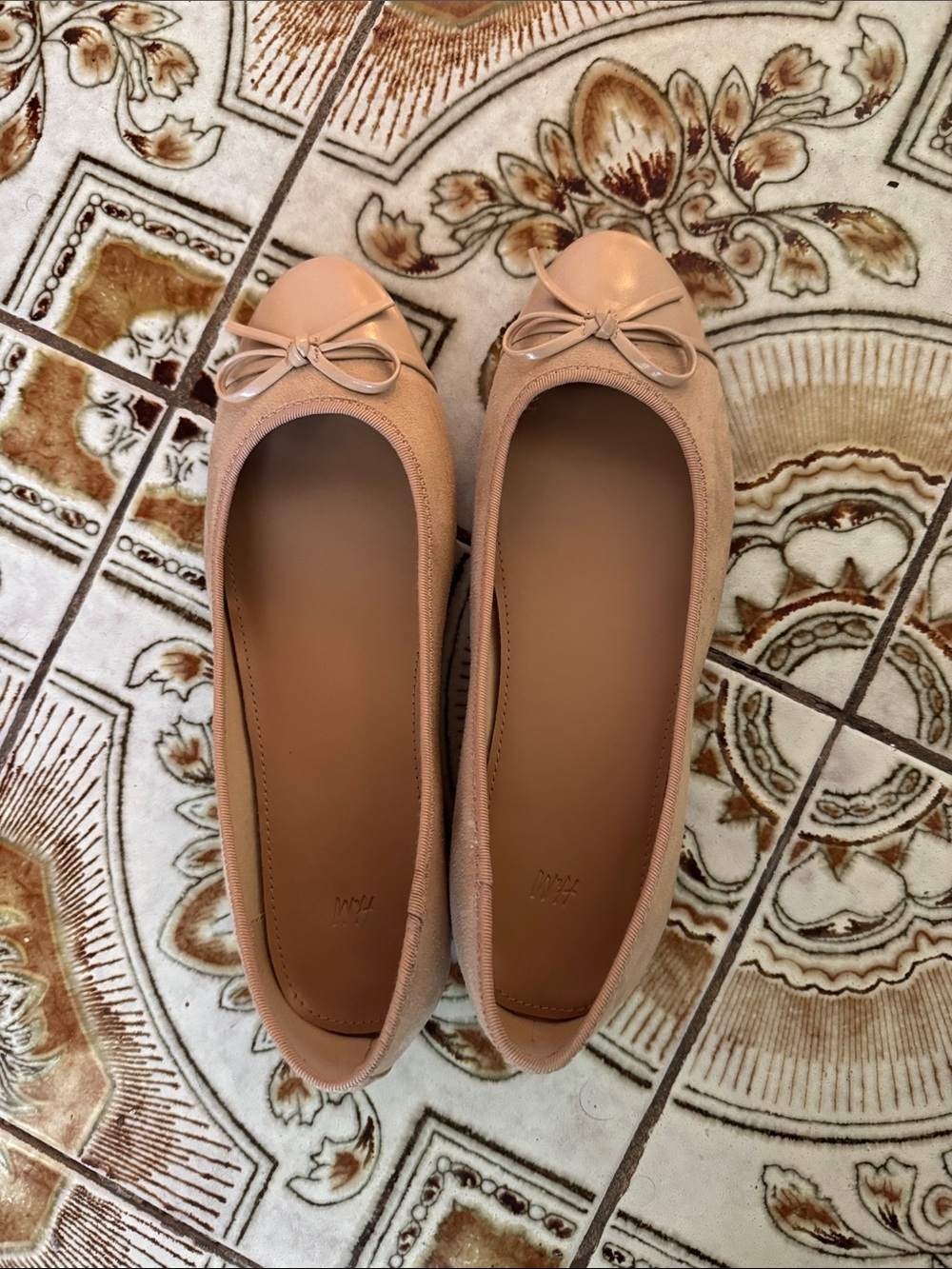 H&M Beige Ballet Flats with Bow